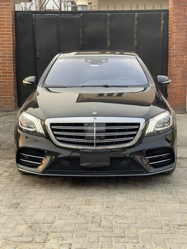Mercedes Benz S560